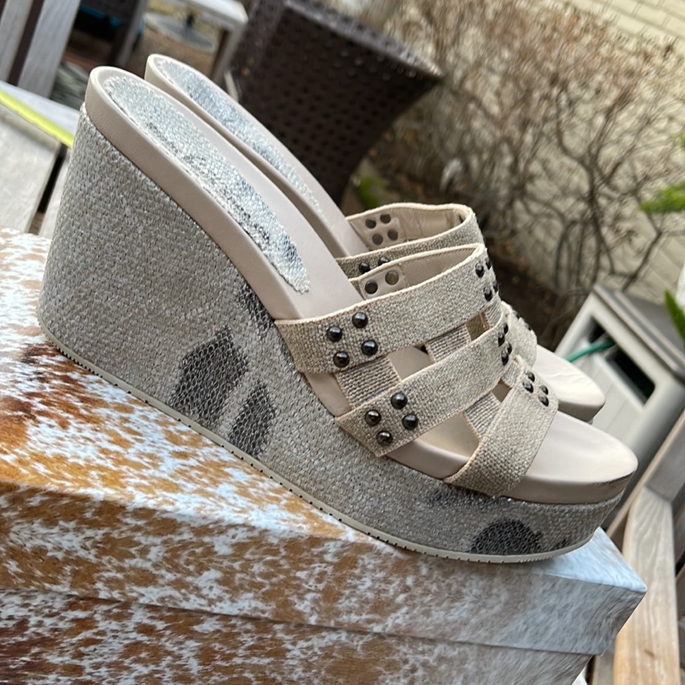 Femme Right Bank (SPAIN) silver metallic python wedge size 10